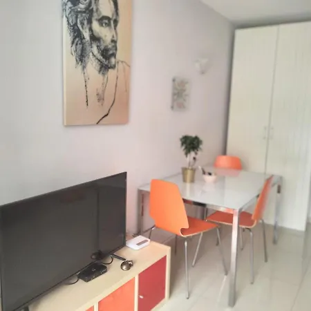 Sunny Skies Tenerife Apartamento *